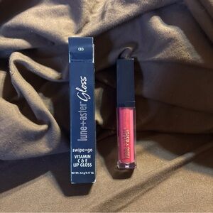 Lune + aster Gloss Vitamin C & E Lip Gloss – CEO (Pink)